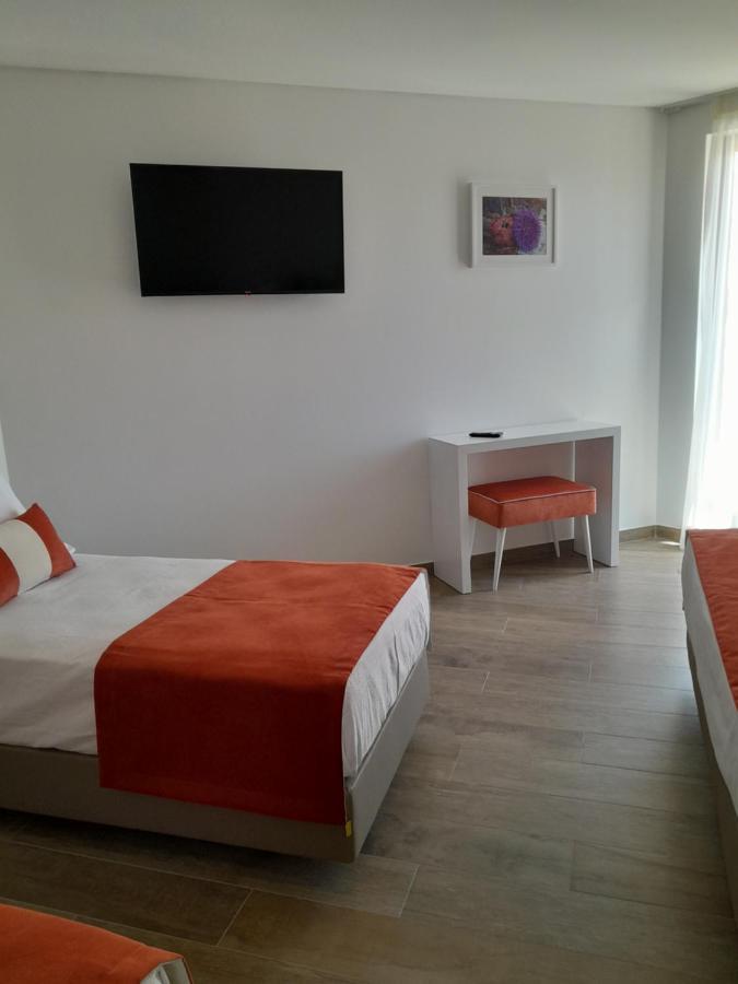 Algarpapa Rooms อาร์มาซอง เด เปรา ภายนอก รูปภาพ