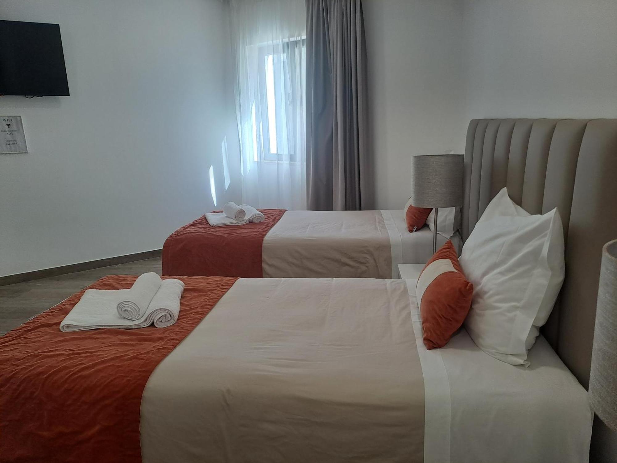 Algarpapa Rooms อาร์มาซอง เด เปรา ภายนอก รูปภาพ